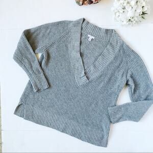 BP. Gray Knit Deep Plunging V-Neck Long Sleeve Sweater Women's Size XS